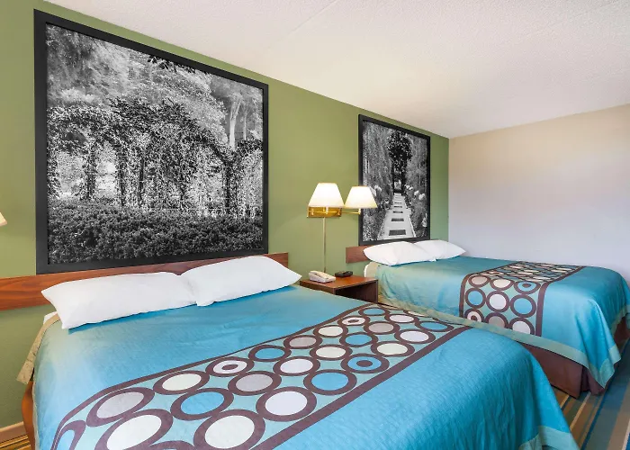 Super 8 By Wyndham Harrisburg Hershey West